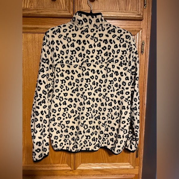 Leopard print fleece 1/4 button up pullover - Picture 4 of 5